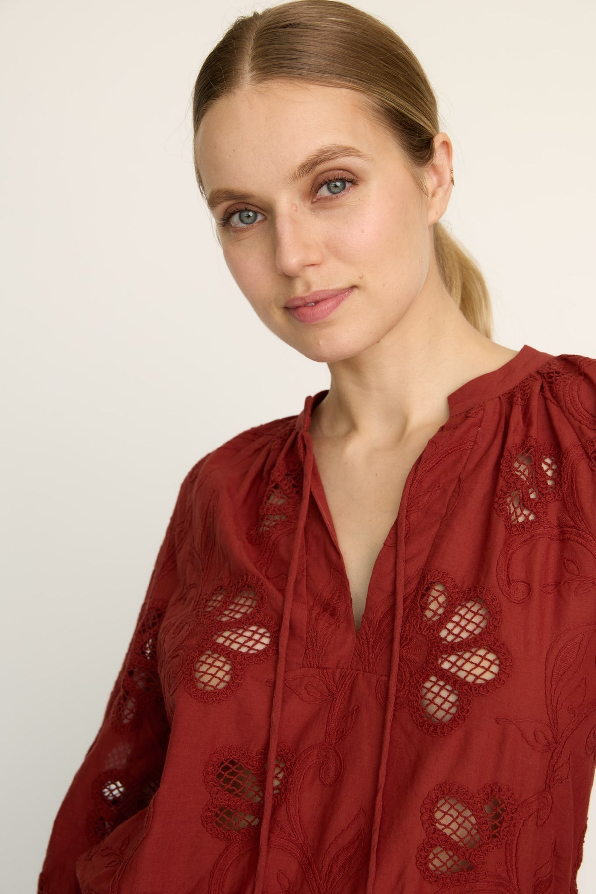 Dolly fired brick lace top, lace detail