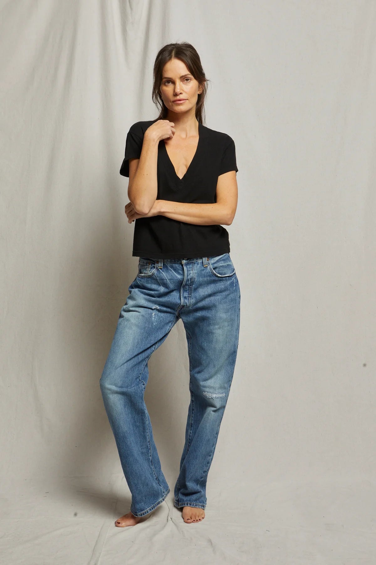 Alanis Recycled Cotton V-Neck Tee Black - perfectwhitetee - Color Game