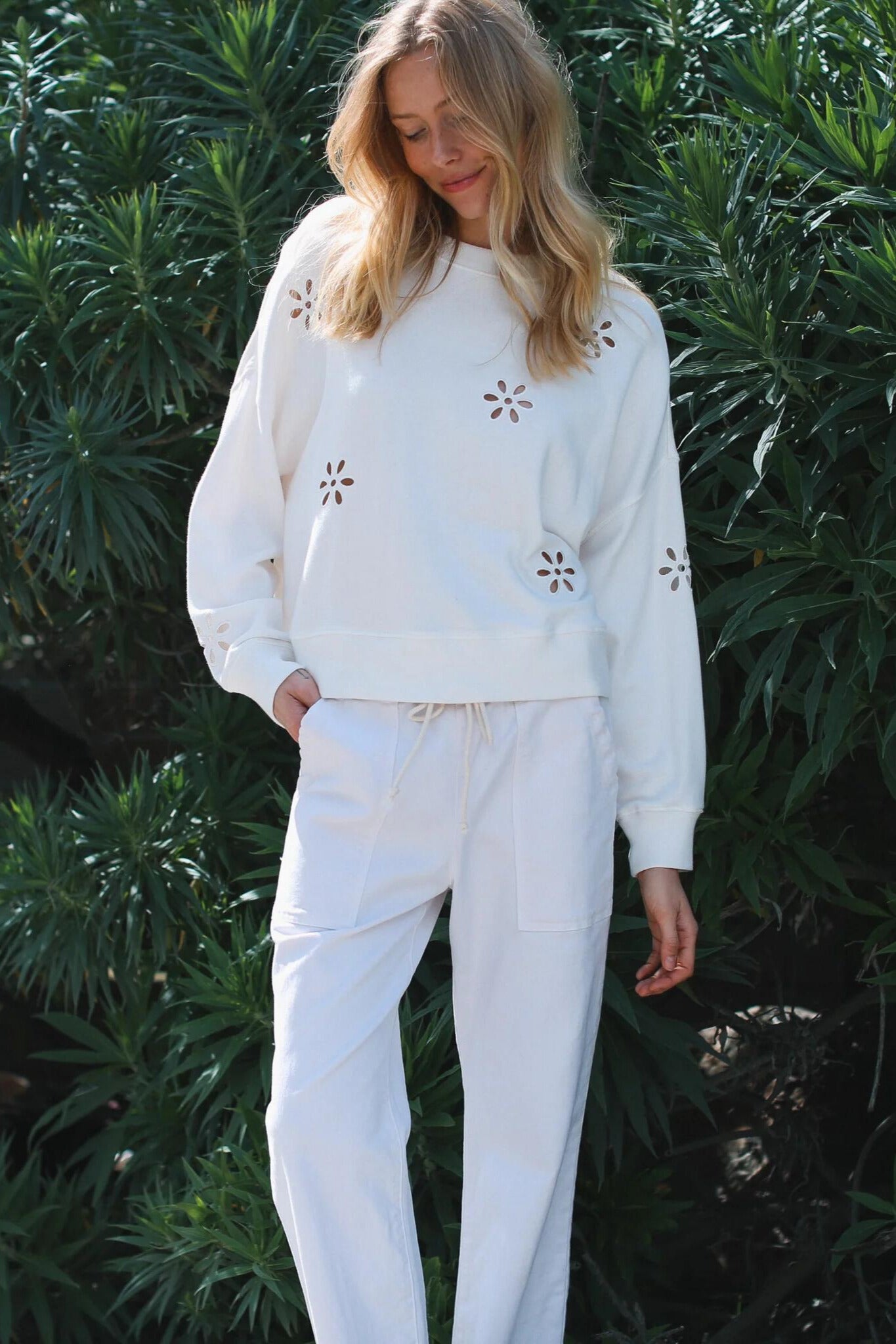 Classic Sweatshirt Floral Eyelet Ivory - Electric & Rose - Color Game