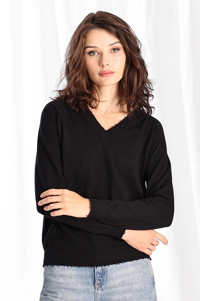 Cotton Cashmere Frayed Edge V - Neck Black - Minnie Rose - COLOR GAME