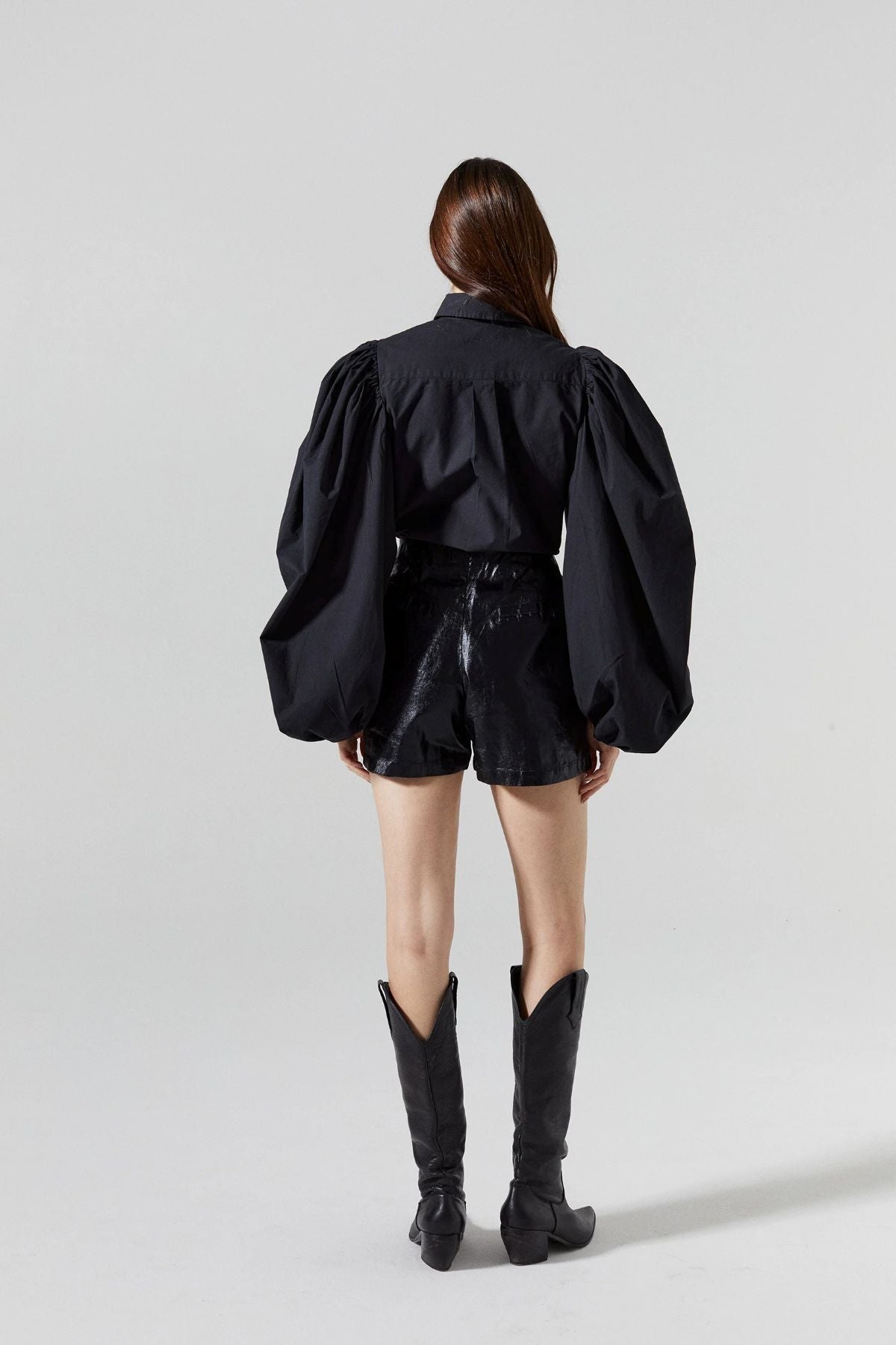 Frida Metallic Linen Shorts Black - Lanhtropy - COLOR GAME