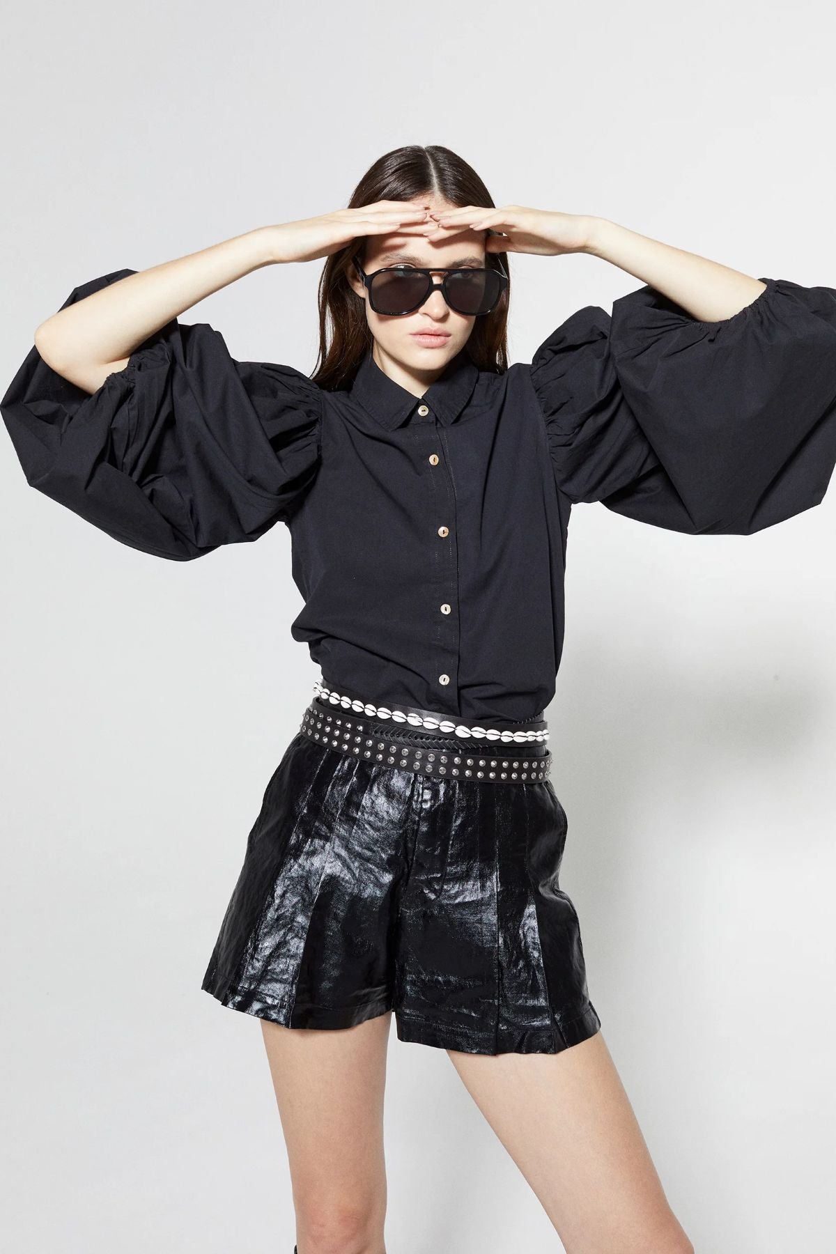 Frida Metallic Linen Shorts Black - Lanhtropy - COLOR GAME