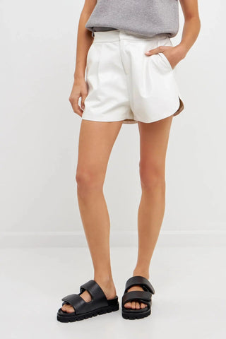 High - Waisted Faux Leather Shorts White - Grey Lab - COLOR GAME