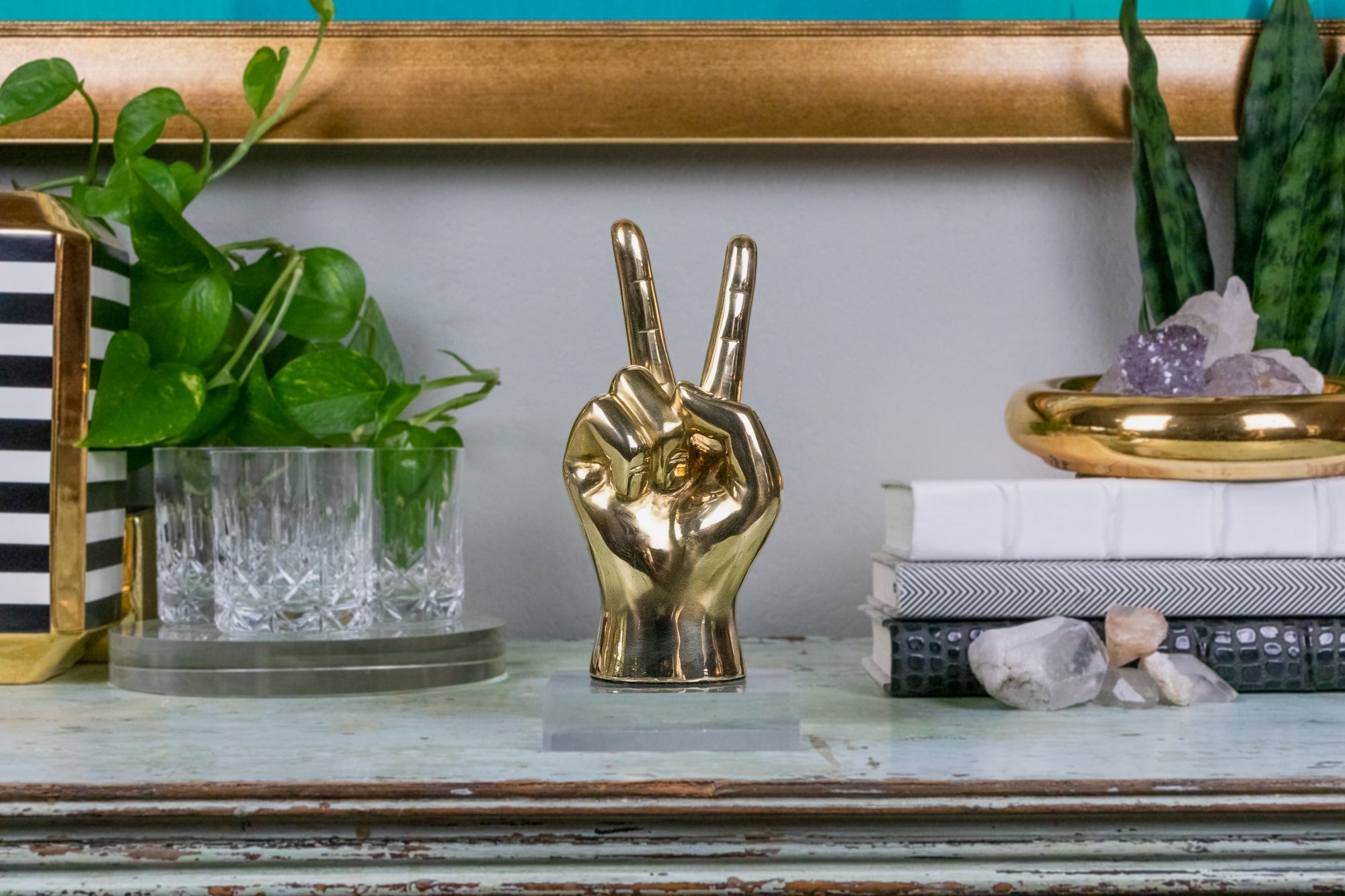 Peace Hand Sign Sculpture in Brass - Prize - COLOR GAME