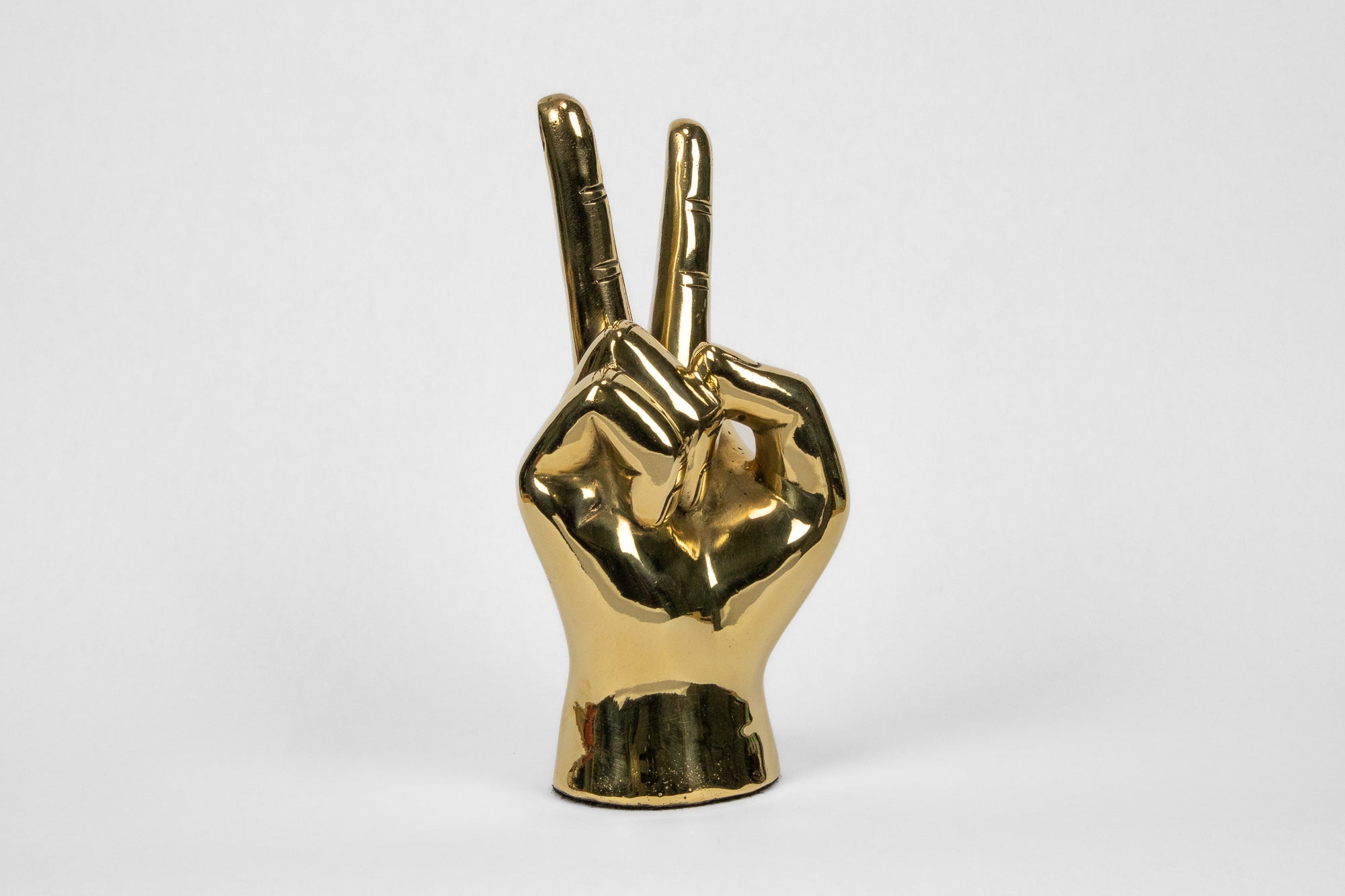 Peace Hand Sign Sculpture in Brass - Prize - COLOR GAME