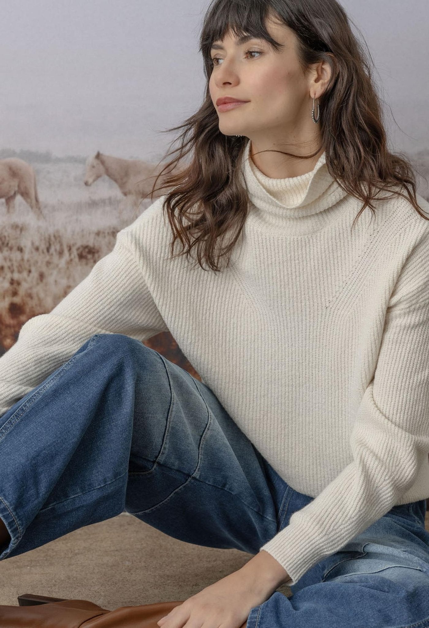 Relaxed Rib Turtleneck Sweater Off White - Lilla P - COLOR GAME