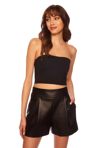 Black Faux Leather Pleated Short - Susana Monaco - Color Game